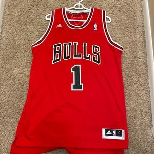 Derrick Rose Bulls jersey